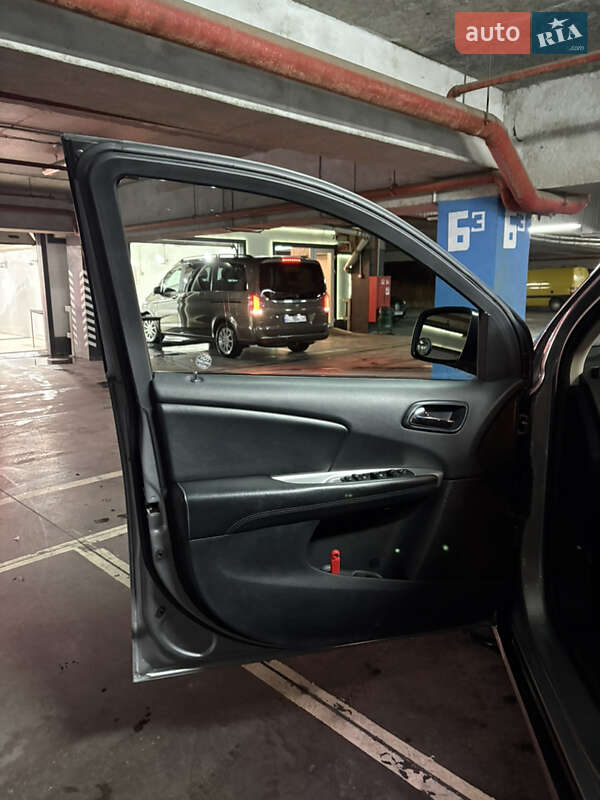 Внедорожник / Кроссовер Dodge Journey 2016 в Львове