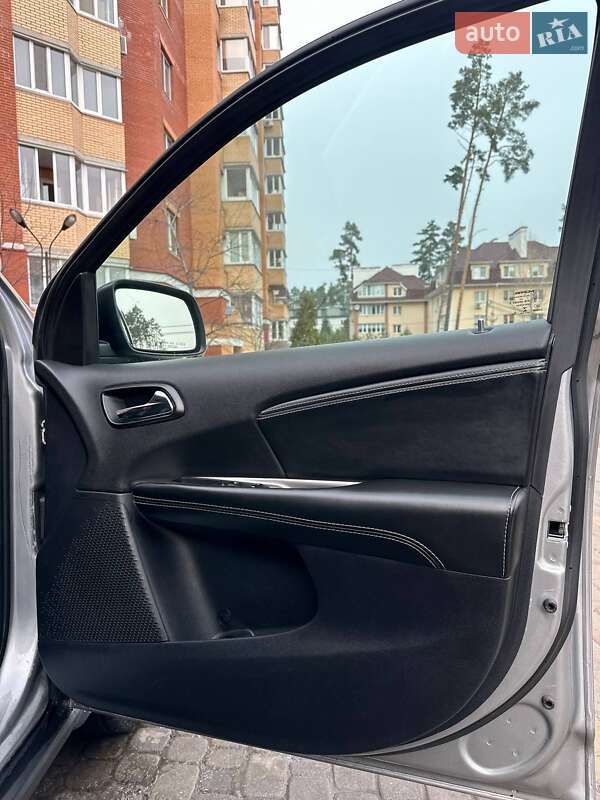 Внедорожник / Кроссовер Dodge Journey 2020 в Ирпене