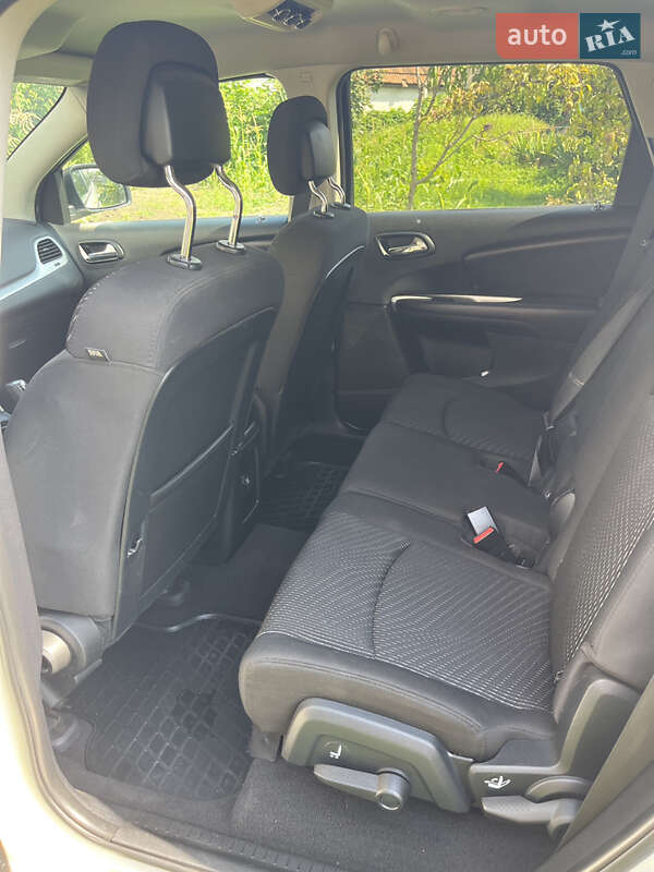 Позашляховик / Кросовер Dodge Journey 2016 в Гадячі