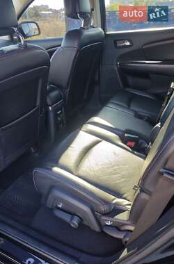 Внедорожник / Кроссовер Dodge Journey 2015 в 