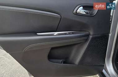 Позашляховик / Кросовер Dodge Journey 2017 в 