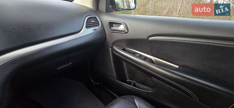 Внедорожник / Кроссовер Dodge Journey 2017 в Ровно