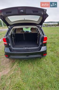Внедорожник / Кроссовер Dodge Journey 2016 в 