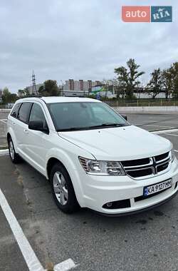 Позашляховик / Кросовер Dodge Journey 2020 в 