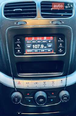 Внедорожник / Кроссовер Dodge Journey 2017 в 