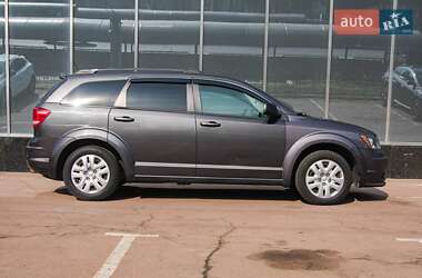 Позашляховик / Кросовер Dodge Journey 2013 в 