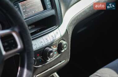 Позашляховик / Кросовер Dodge Journey 2013 в 