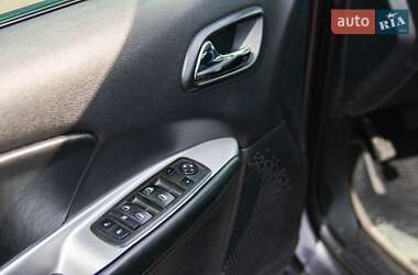 Позашляховик / Кросовер Dodge Journey 2013 в 