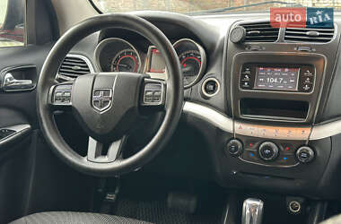 Позашляховик / Кросовер Dodge Journey 2014 в 