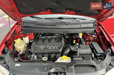 Позашляховик / Кросовер Dodge Journey 2014 в 