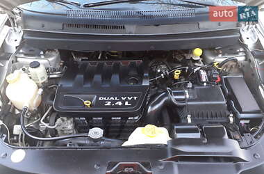 Внедорожник / Кроссовер Dodge Journey 2011 в 