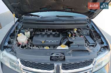 Позашляховик / Кросовер Dodge Journey 2013 в 