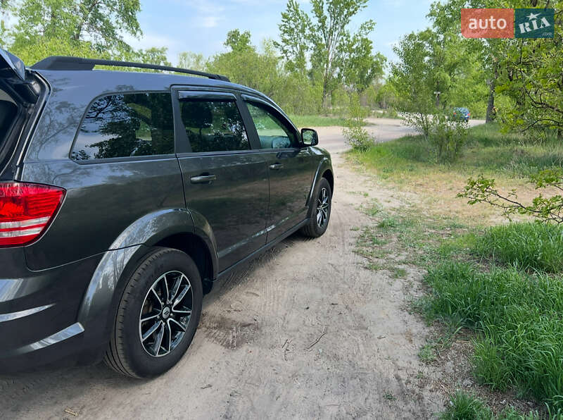 Внедорожник / Кроссовер Dodge Journey 2017 в 