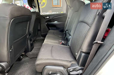 Позашляховик / Кросовер Dodge Journey 2016 в 