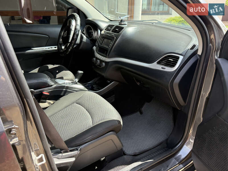 Внедорожник / Кроссовер Dodge Journey 2015 в Виннице