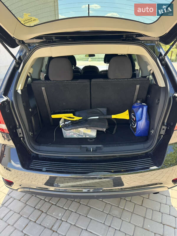 Позашляховик / Кросовер Dodge Journey 2012 в Кривому Розі