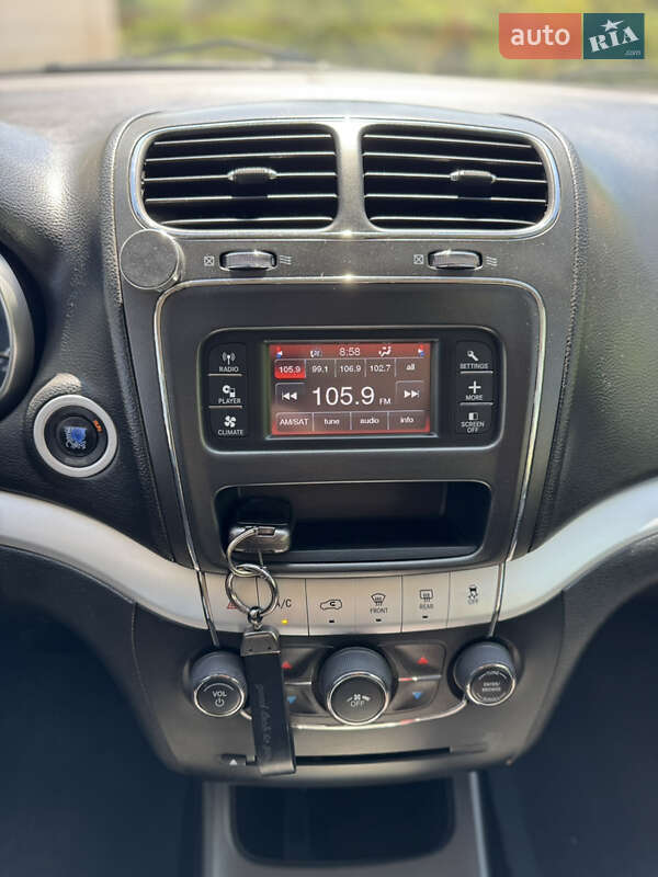 Позашляховик / Кросовер Dodge Journey 2012 в Кривому Розі