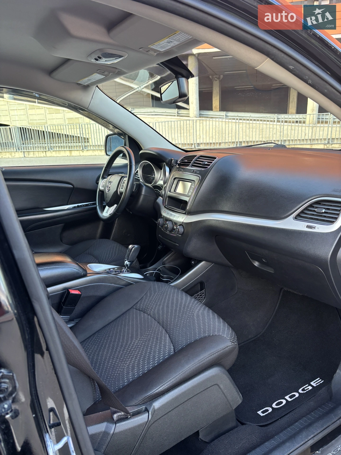 2017 Dodge Journey - мініатюра 12