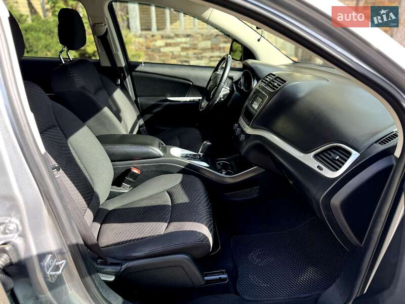 Позашляховик / Кросовер Dodge Journey 2016 в Харкові