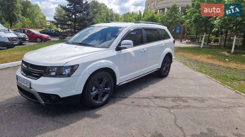 Позашляховик / Кросовер Dodge Journey 2018 в 