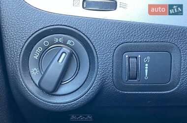 Позашляховик / Кросовер Dodge Journey 2018 в 