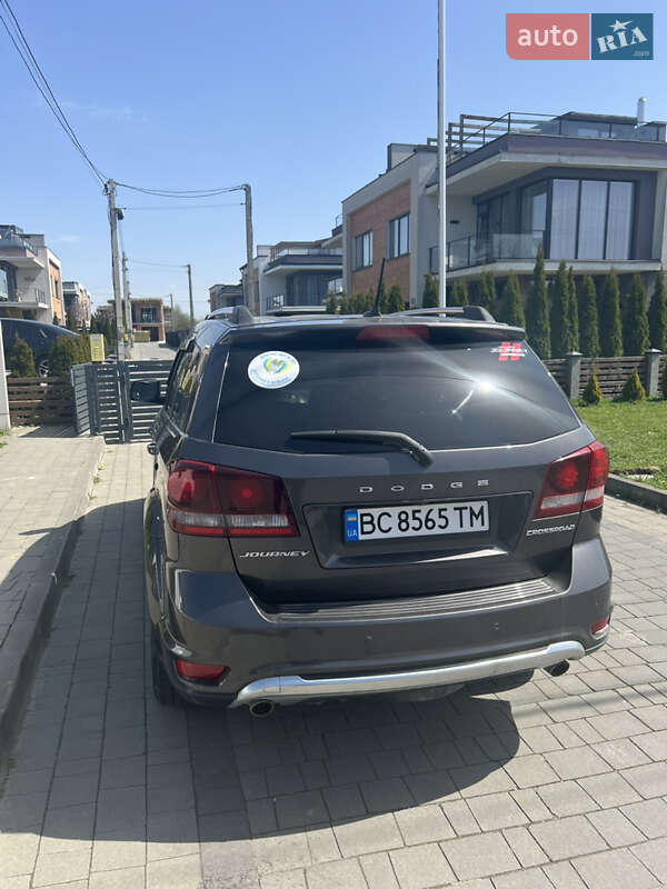 Позашляховик / Кросовер Dodge Journey 2015 в Львові