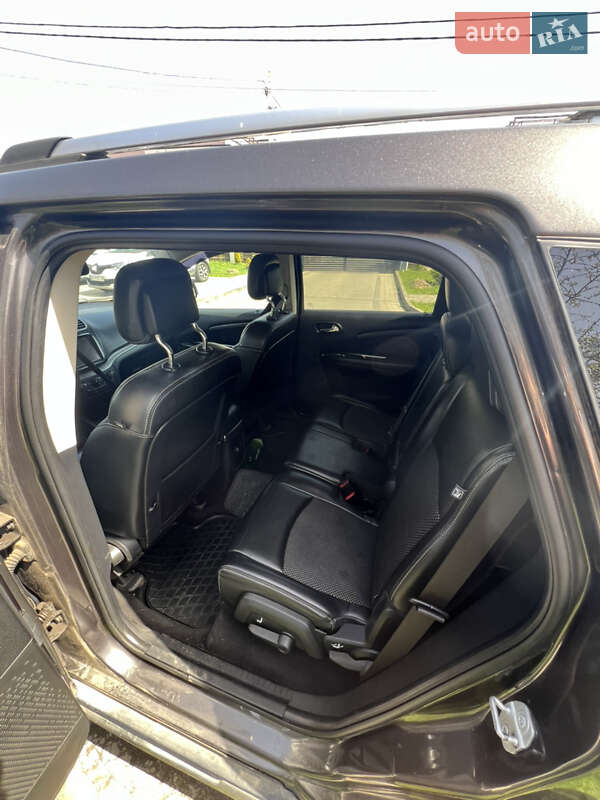 Позашляховик / Кросовер Dodge Journey 2015 в Львові