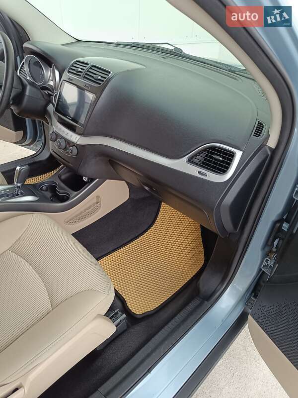 Внедорожник / Кроссовер Dodge Journey 2013 в Ровно
