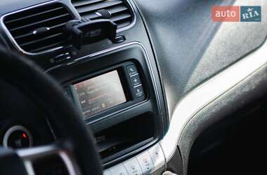 Позашляховик / Кросовер Dodge Journey 2013 в 