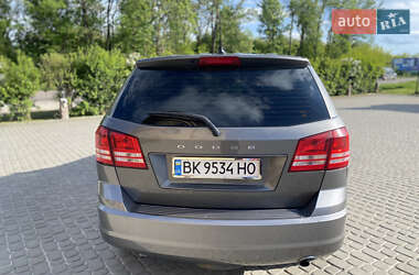 Позашляховик / Кросовер Dodge Journey 2012 в 