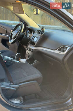 Внедорожник / Кроссовер Dodge Journey 2014 в 