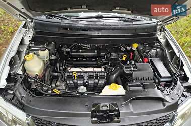 Позашляховик / Кросовер Dodge Journey 2012 в 