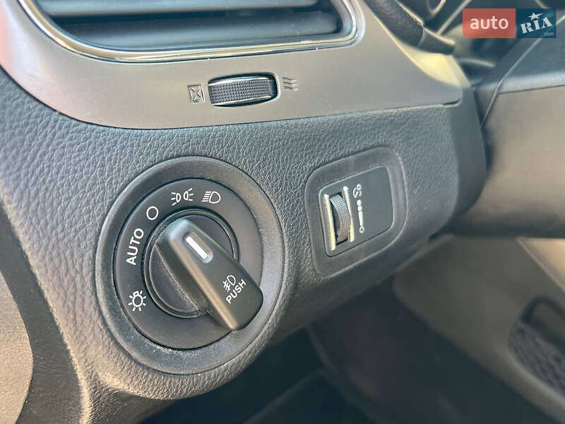 Внедорожник / Кроссовер Dodge Journey 2020 в Киеве