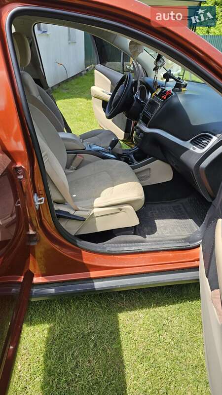 Внедорожник / Кроссовер Dodge Journey 2012 в Радивилове