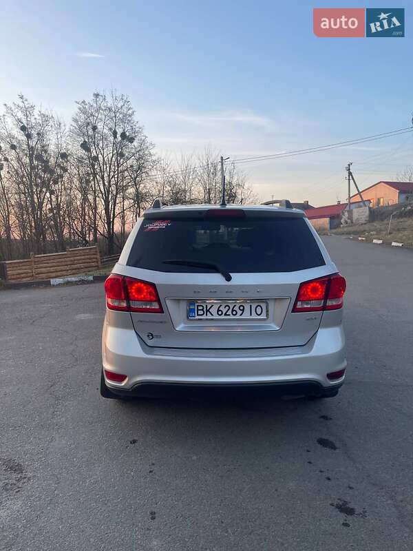 Внедорожник / Кроссовер Dodge Journey 2013 в Ровно