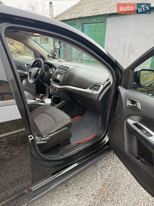 Внедорожник / Кроссовер Dodge Journey 2016 в Звягеле