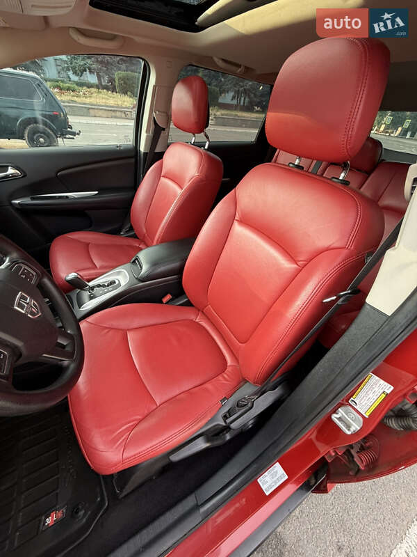 Внедорожник / Кроссовер Dodge Journey 2014 в Львове