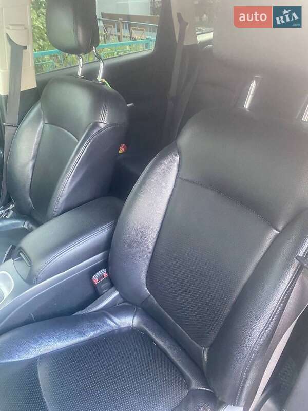 Внедорожник / Кроссовер Dodge Journey 2014 в Днепре