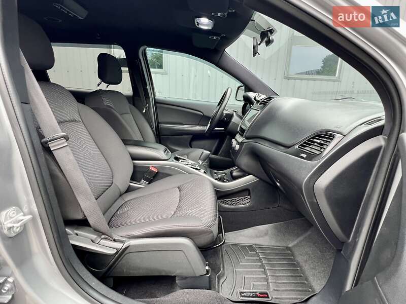 Позашляховик / Кросовер Dodge Journey 2016 в Києві
