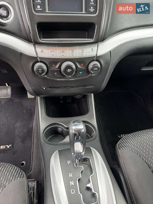 Позашляховик / Кросовер Dodge Journey 2017 в Нововолинську