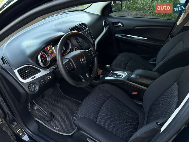 Внедорожник / Кроссовер Dodge Journey 2016 в Путивле