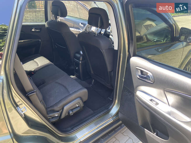 Позашляховик / Кросовер Dodge Journey 2016 в Чернівцях