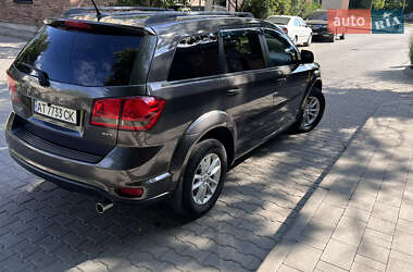 Позашляховик / Кросовер Dodge Journey 2016 в 
