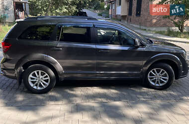 Позашляховик / Кросовер Dodge Journey 2016 в 
