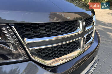 Позашляховик / Кросовер Dodge Journey 2016 в 
