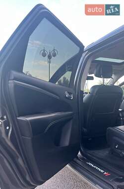 Внедорожник / Кроссовер Dodge Journey 2020 в 