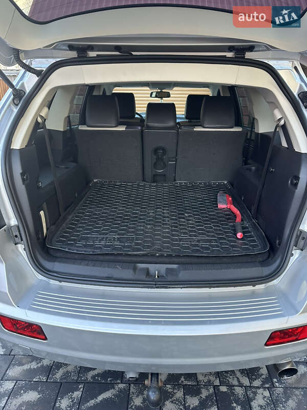 Позашляховик / Кросовер Dodge Journey 2009 в Володимирці