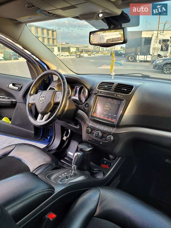 Внедорожник / Кроссовер Dodge Journey 2015 в Львове