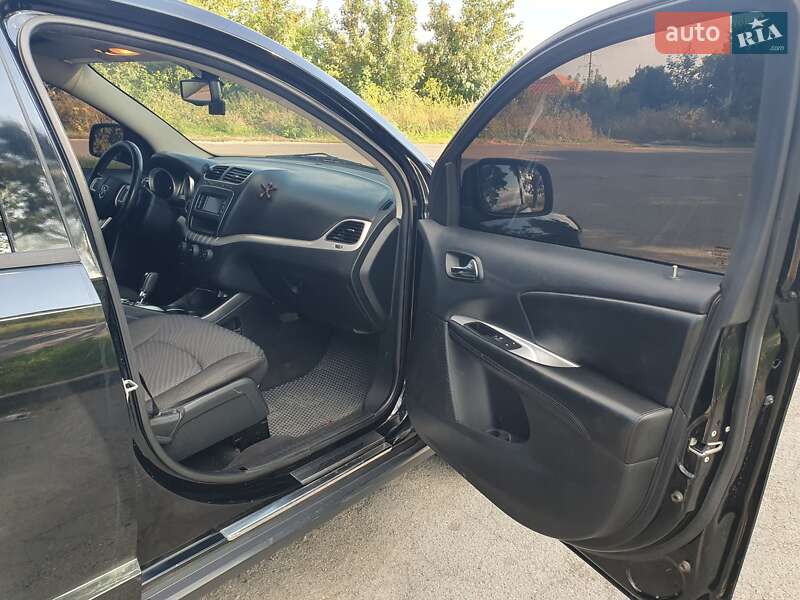 Позашляховик / Кросовер Dodge Journey 2014 в Володимирі фото 25 Позашляховик / Кросовер Dodge Journey 2014 в Володимирі