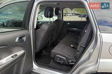 Позашляховик / Кросовер Dodge Journey 2016 в 